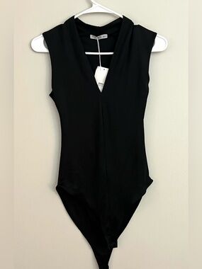 ZARA Black Sleeveless V-Neck Bodysuit